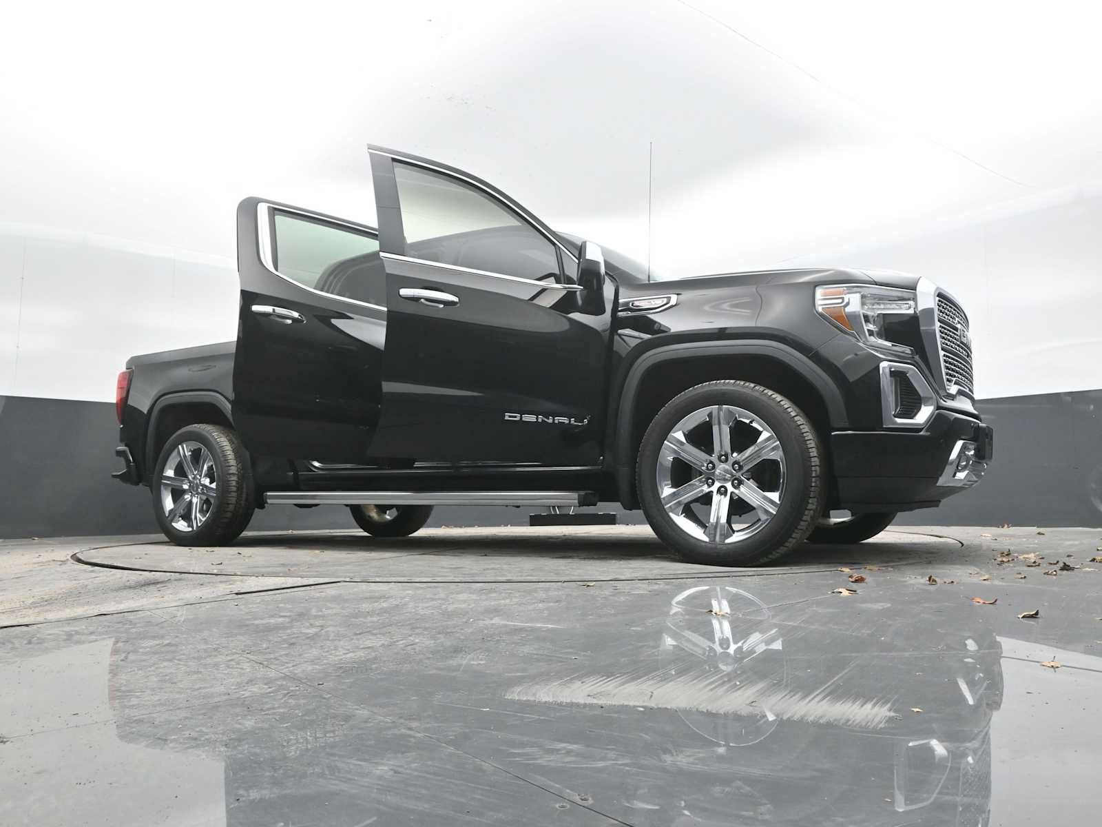 Used 2019 GMC Sierra 1500 Denali w/ Denali Ultimate Package AWD/4WD image 57