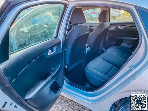 Used 2020 Kia Forte LXS image 11