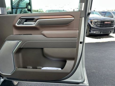 New 2026 GMC Sierra 3500 Denali w/ Denali Reserve Package image 19