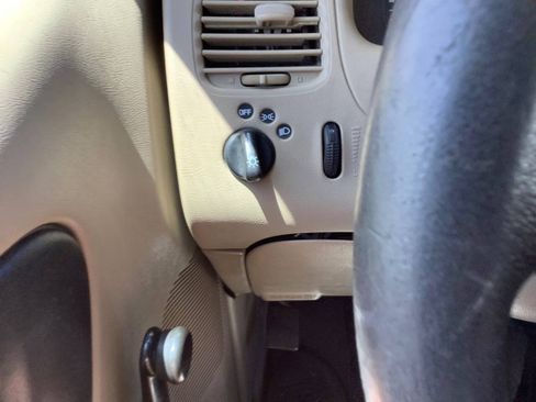 Used 2006 Ford Ranger XL RWD image 33