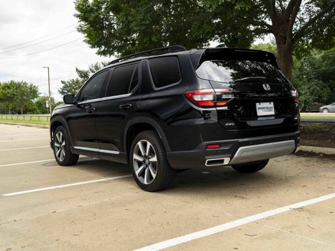 Used 2025 Honda Pilot Elite image 6