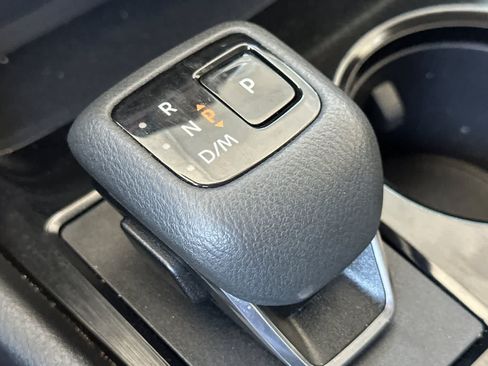 Used 2024 Nissan Rogue SV FWD image 23
