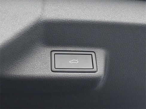 New 2025 Volkswagen ID. Buzz Pro S image 24