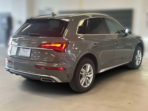 Used 2023 Audi Q5 2.0T Premium w/ Convenience Package AWD/4WD image 4