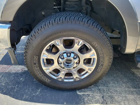 Used 2021 Ford F350 Lariat w/ Chrome Package AWD/4WD image 4