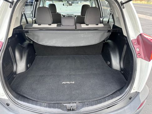 Used 2013 Toyota RAV4 XLE FWD image 8