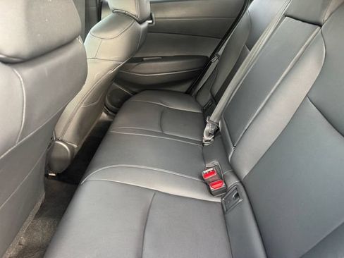 Used 2025 Toyota Corolla Cross XLE FWD image 26