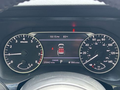 Used 2025 Nissan Pathfinder SV FWD image 38