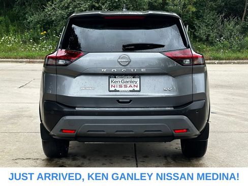 Certified 2023 Nissan Rogue SV FWD image 4