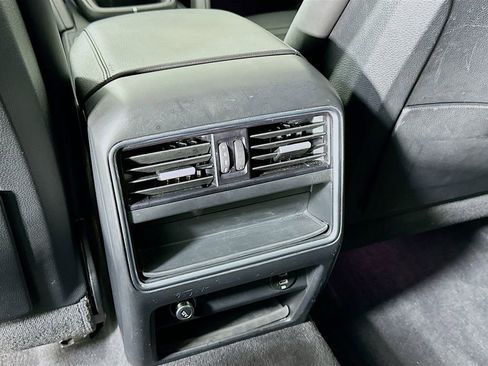 Used 2022 Porsche Cayenne image 26