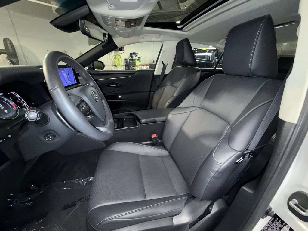 Used 2023 Lexus ES 350 w/ Premium Package FWD image 2