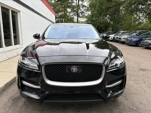 Used 2020 Jaguar F-PACE R-Sport AWD/4WD image 3
