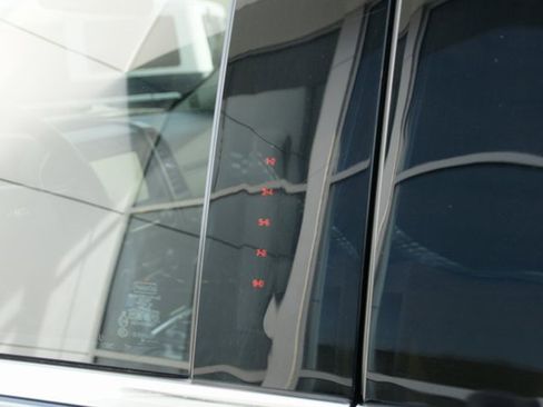 Used 2020 Ford Expedition XLT w/ Equipment Group 202A image 11