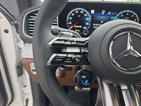 Certified 2025 Mercedes-Benz GLE 53 AMG 4MATIC image 37