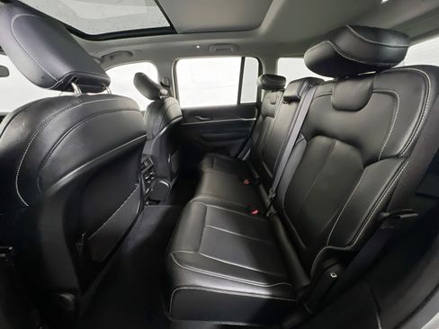 Used 2023 Jeep Grand Cherokee Limited AWD/4WD image 25