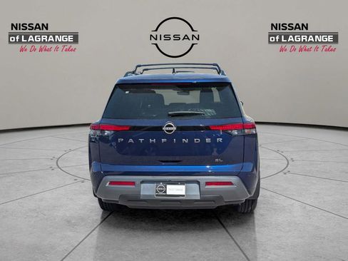 New 2026 Nissan Pathfinder SL image 5