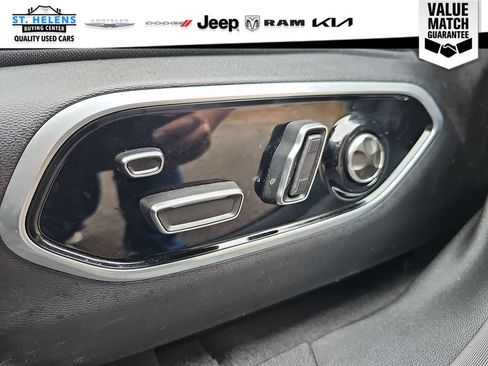Used 2024 Jeep Wagoneer Launch Edition AWD/4WD image 15