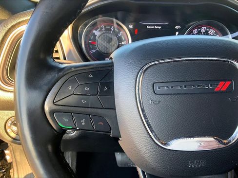 Used 2019 Dodge Challenger SXT image 20