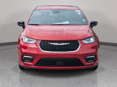 New 2026 Chrysler Pacifica Select FWD image 2