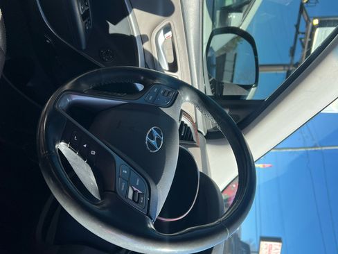 Used 2019 Hyundai Santa Fe XL image 31