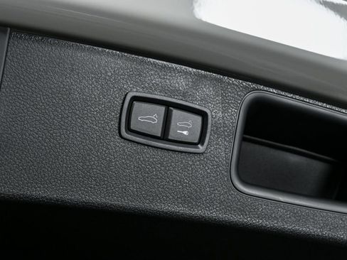New 2026 Porsche Macan AWD/4WD image 31