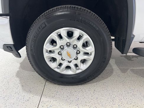 Used 2024 Chevrolet Silverado 2500 LTZ image 29