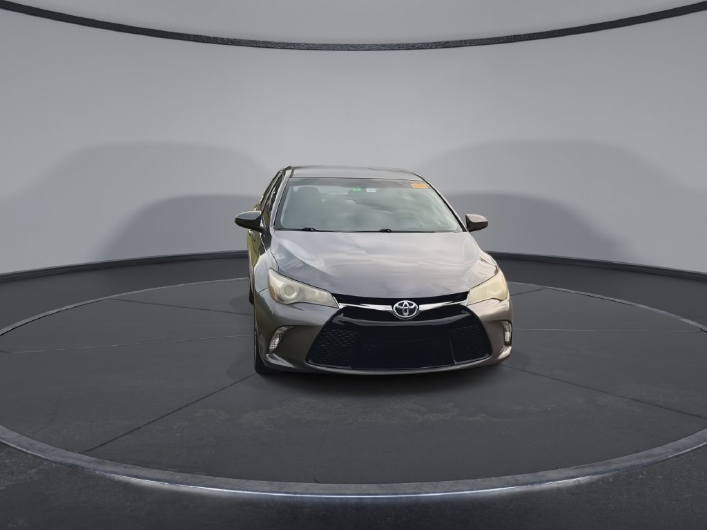 Used 2016 Toyota Camry SE FWD image 3