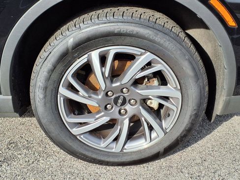 Certified 2023 Lincoln Corsair AWD image 10