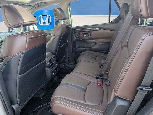 Used 2023 Honda Pilot Elite image 14