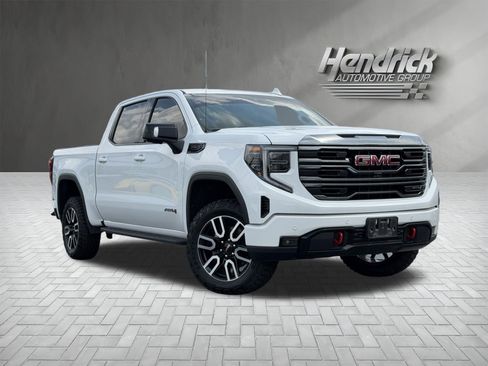 Used 2024 GMC Sierra 1500 AT4 w/ Technology Package AWD/4WD image 2