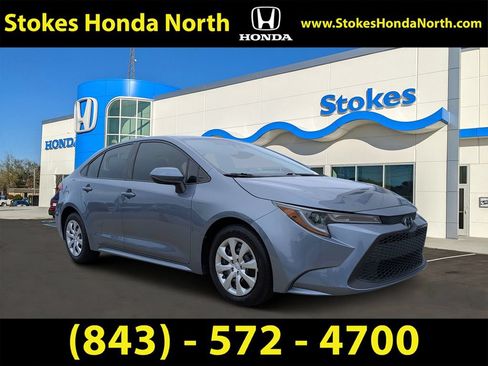 Used 2021 Toyota Corolla LE FWD image 1