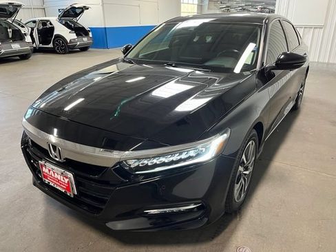 Used 2019 Honda Accord Touring image 7