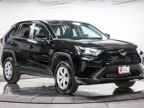 Certified 2025 Toyota RAV4 LE FWD image 5