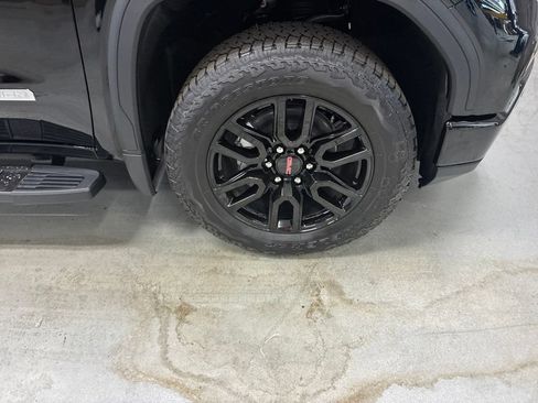 New 2026 GMC Sierra 1500 Elevation w/ Elevation Premium Package AWD/4WD image 4