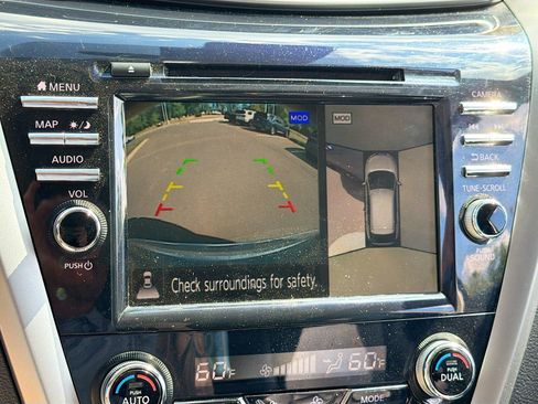 Used 2024 Nissan Murano SL AWD/4WD image 11
