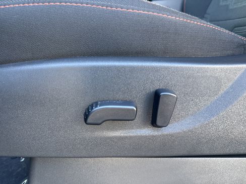 Used 2024 Nissan Frontier PRO-4X w/ Pro Convenience Package image 10