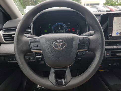 Certified 2025 Toyota Camry LE w/ Convenience Package FWD image 19