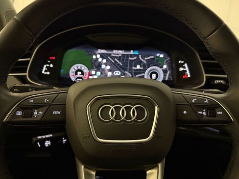 Used 2023 Audi Q7 3.0T Premium Plus w/ Premium Plus Package AWD/4WD image 11