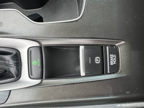Used 2018 Honda Accord EX-L image 10