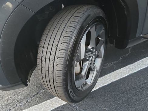 Used 2024 Hyundai Venue SEL image 31