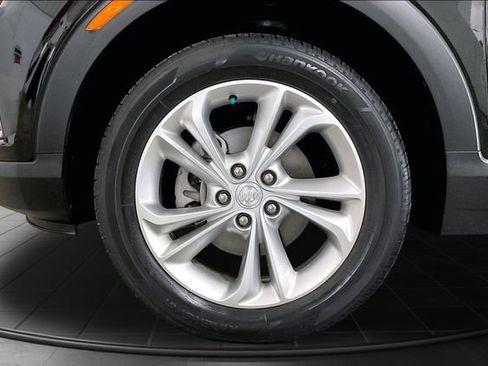 Used 2022 Buick Encore GX Preferred w/ Cold Weather Comfort Package AWD/4WD image 9