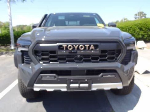 Used 2025 Toyota Tacoma 4x4 Double Cab Hybrid w/ Tow Tech Package image 4