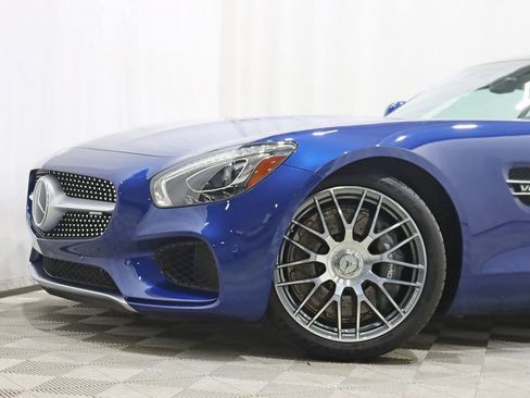 Used 2017 Mercedes-Benz AMG GT Base w/ Exclusive Interior Package image 3