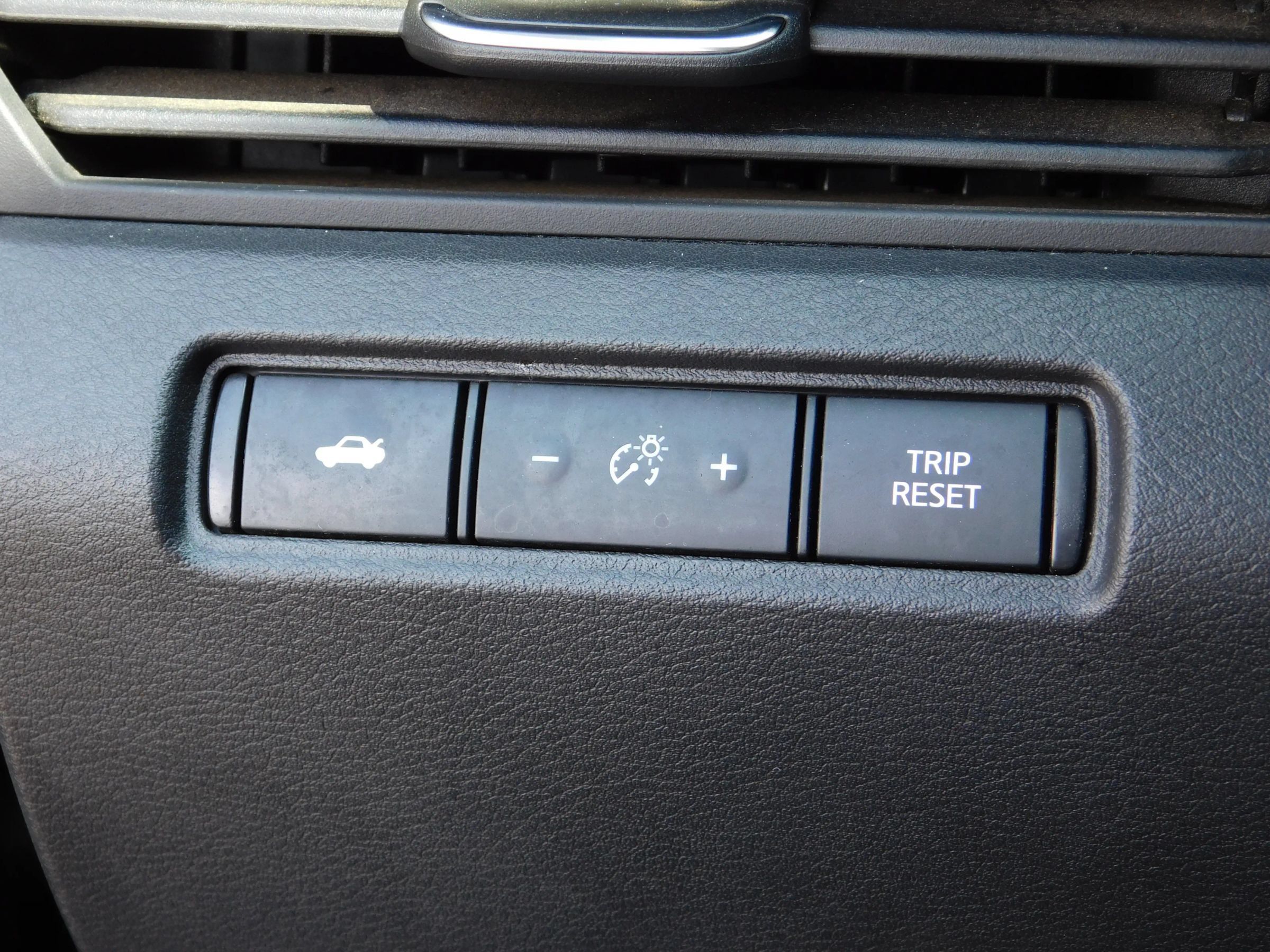 Used 2021 Nissan Altima 2.5 SR FWD image 23