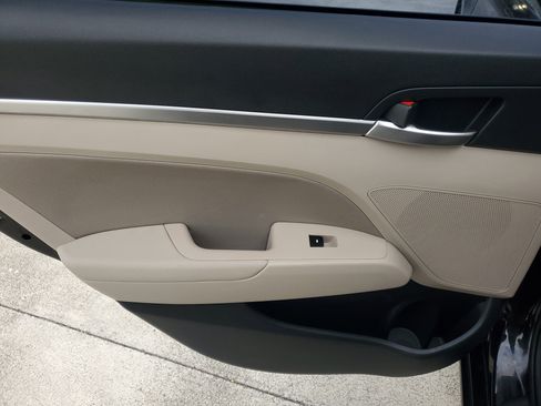 Used 2020 Hyundai Elantra Value Edition image 14