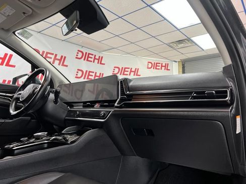Certified 2023 Kia Sportage EX AWD/4WD image 13