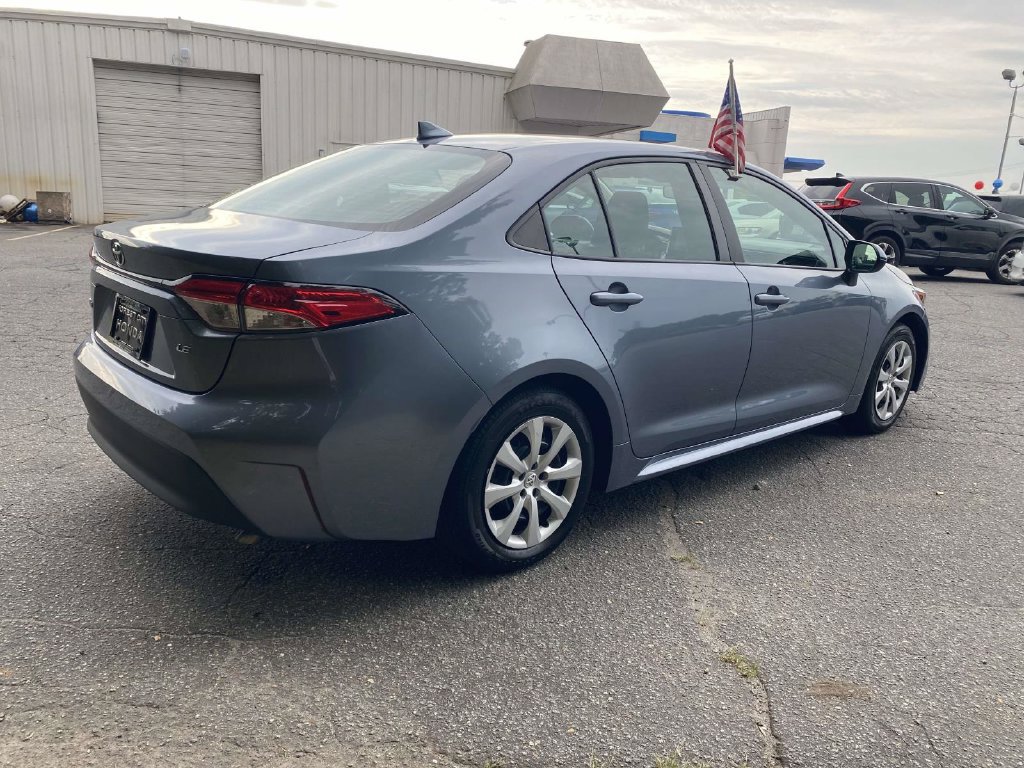 Used 2024 Toyota Corolla LE FWD image 5