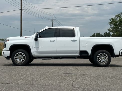 Used 2025 Chevrolet Silverado 3500 LTZ w/ Z71 Chrome Sport Edition AWD/4WD image 5