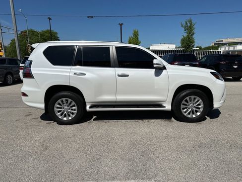 Used 2022 Lexus GX 460 Premium w/ Premium Package AWD/4WD image 6