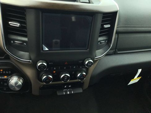 Used 2022 RAM 1500 Laramie AWD/4WD image 14